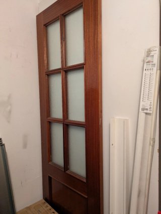 Puerta madera y cristal