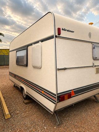 Caravana Bürstner - 750 kg