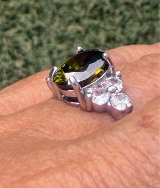 Conjunto Anillo y Pendientes Olivina plateado