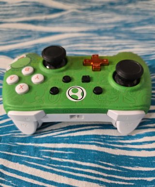 Mando para Nintendo Switch de Yoshi. Nuevo