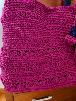 Bolso crochet frambuesa