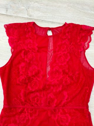 Body de encaje rojo oscuro
