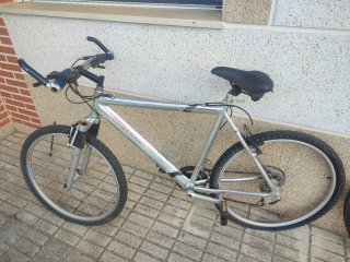 Bicicletas de montaña Orbea y otra
