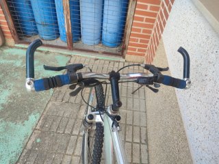 Bicicletas de montaña Orbea y otra