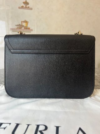 Bolso Furla de Hombro de Piel – Excelente Estado