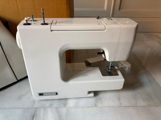 Máquina de coser Alfa 1008