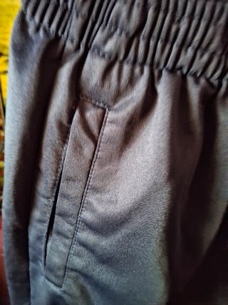 Pantalon deportivo azul marino niño