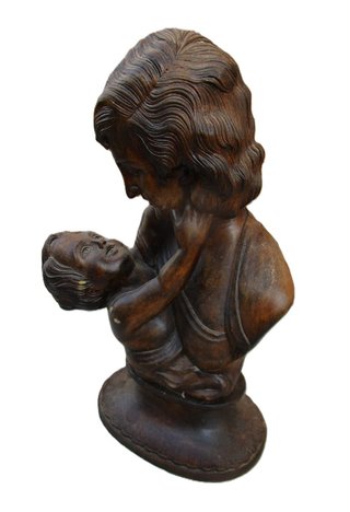 Scultura in legno intagliata a mano