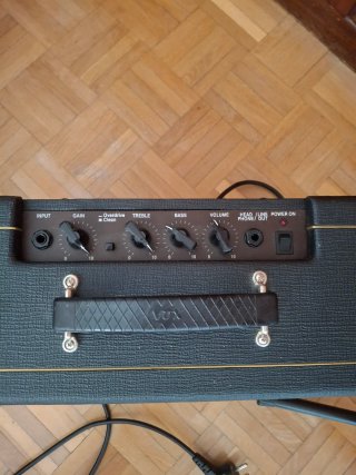 Amplificador Vox Pathfinder 10