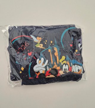 Camiseta Disney 2026 Mickey y amigos Talla L