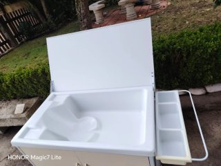 Mueble cambiador bebé con cajones y ruedas