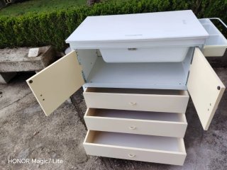 Mueble cambiador bebé con cajones y ruedas