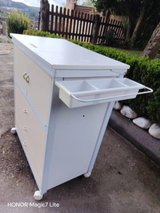 Mueble cambiador bebé con cajones y ruedas