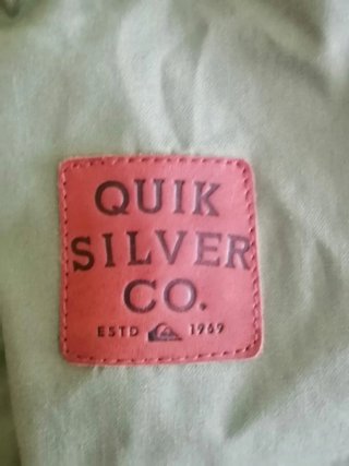 Parka Quiksilver capucha extraíble Talla L, 14 añ.