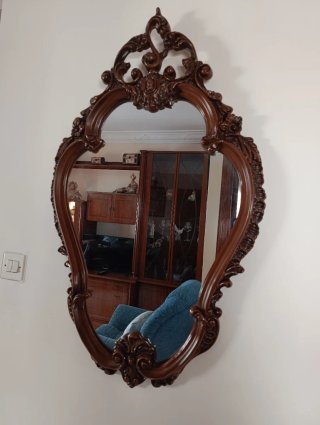 Espejo de madera tallada