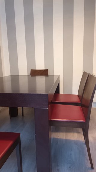 Conjunto mesa comedor con sillas y mesas auxiauxil