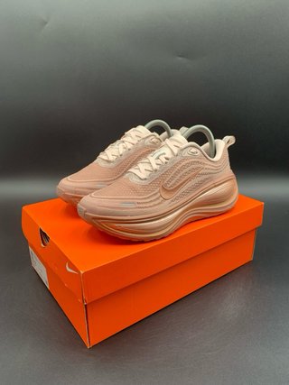 Nike Vomero Plus Talla 38.5 Rosa