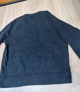 Sudadera Nike Negra con Diseño Multicolor