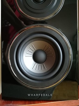 Altavoces Wharfedale Diamond 12.1 Nogal