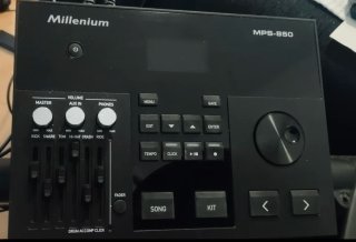 Batería electrònica Millenium MPS-850 con extras.