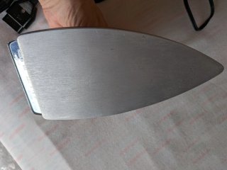Plancha de viaje marca "Solac" plegable