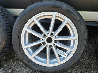 Llantas de aleación plateadas bmw  serie 318