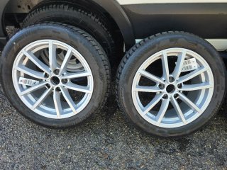 Llantas de aleación plateadas bmw  serie 318
