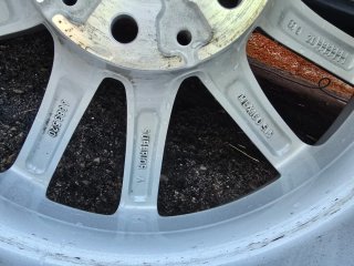 Llantas de aleación plateadas bmw  serie 318