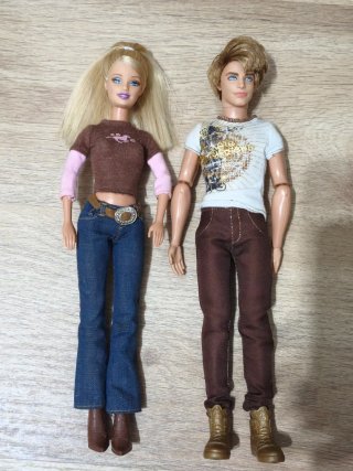 Muñeca Barbie y Ken