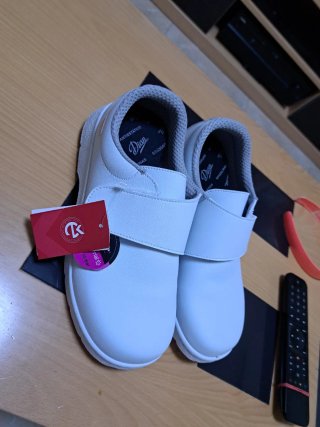 Zapatos de trabajo blancos DIAN mujer