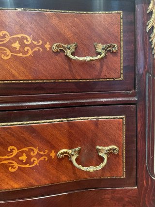 Cajonera de madera con tapa de mármol