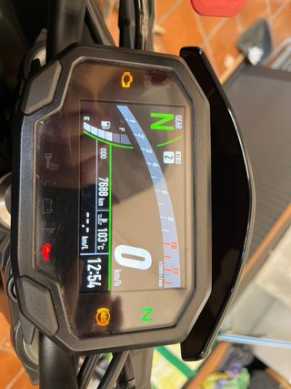 Kawasaki Z900 A2 2024 Negra 8000km