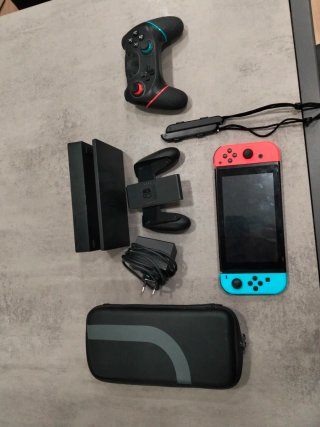 Consola Nintendo switch + Mando pro