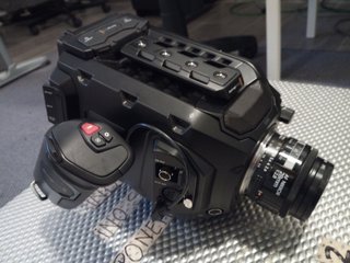 Blackmagic URSA Mini Pro 4.6K G1 Kit Profesional