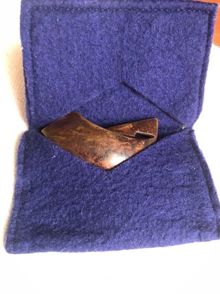Joaquín Berao, Broche Escultórico Bronce
