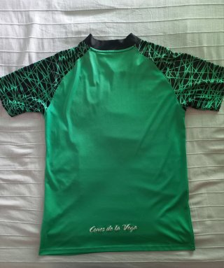 Camiseta deportiva Luanvi verde y negra