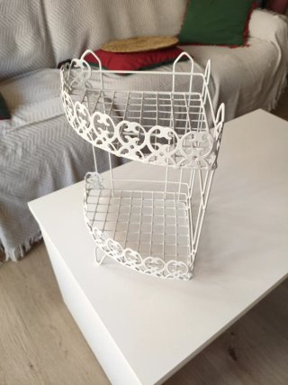 Estantería de esquina blanca