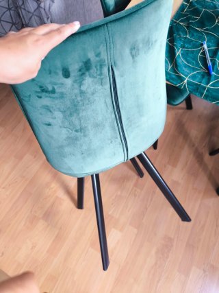 Mesa comedor y 6 sillas terciopelo verde.