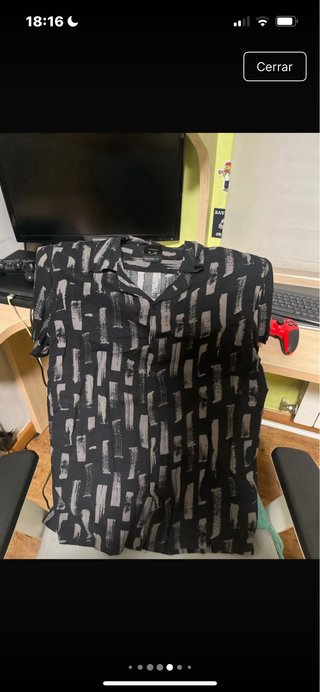 Lote de ropa de 5 camisas y 2 chaquetas