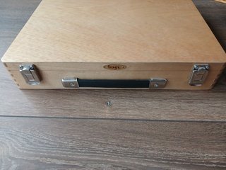 Caja de pinturas al óleo
