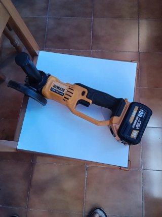 AMOLADORA RADIAL DEWALT DCG412