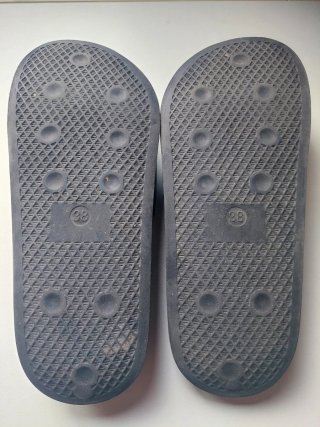 Chanclas unisex Umbro Negras Talla 38