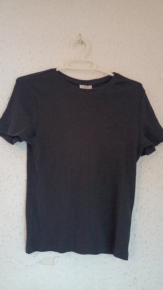 Camiseta negra H&M manga corta