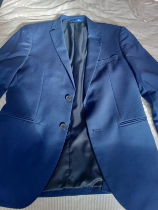 Traje juvenil azul  Talla M