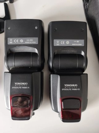 2 Flashes Yongnuo YN560 IV y YN560-III+ Accesorios