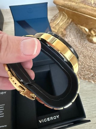 Reloj Viceroy Cronógrafo Negro y Dorado
