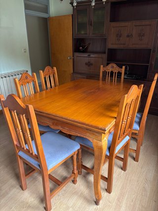 Mesa de comedor y 6 sillas