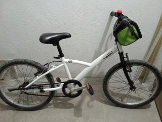 Bicicleta infantil B'TWIN 100 blanca