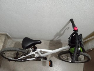 Bicicleta infantil B'TWIN 100 blanca