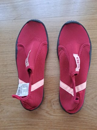 Zapatos de playa SUBEA rojos